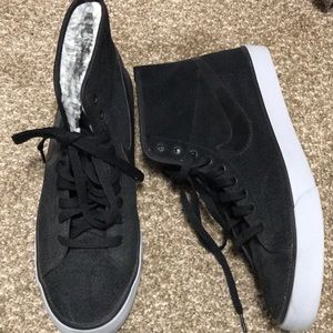 Black Nike High top sneakers